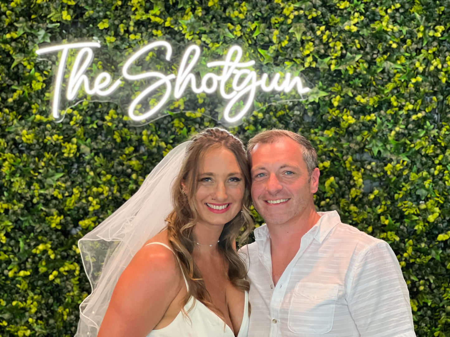 Pkg A: The Quick Shot (Sign & Go Ceremony)